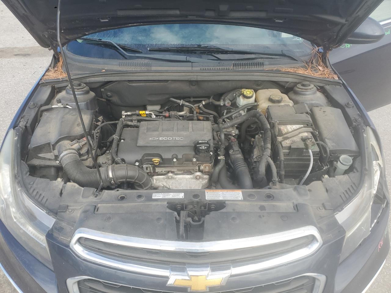 2015 Chevrolet Cruze - Image 11