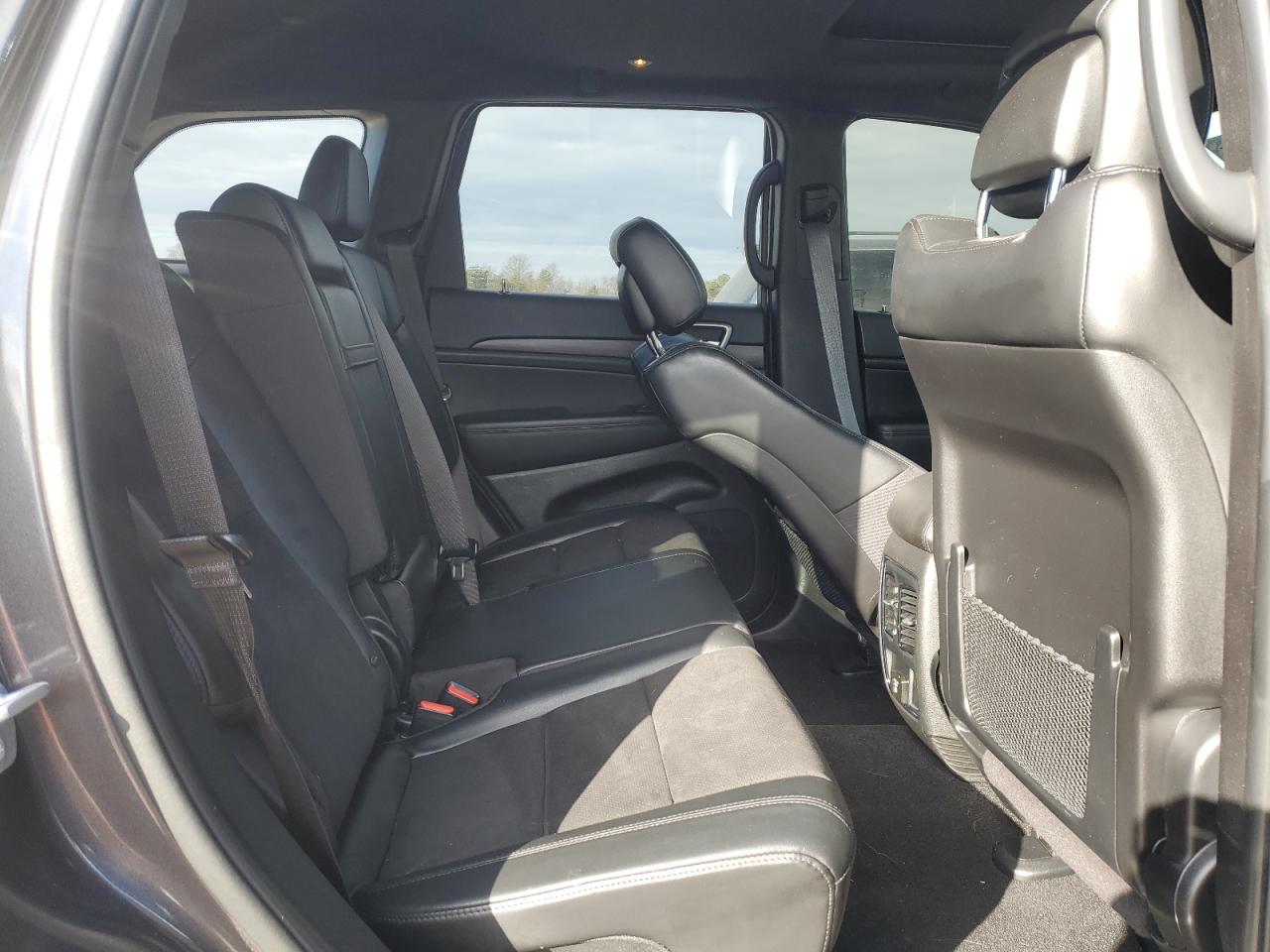 2021 Jeep Grand Cherokee - Image 11