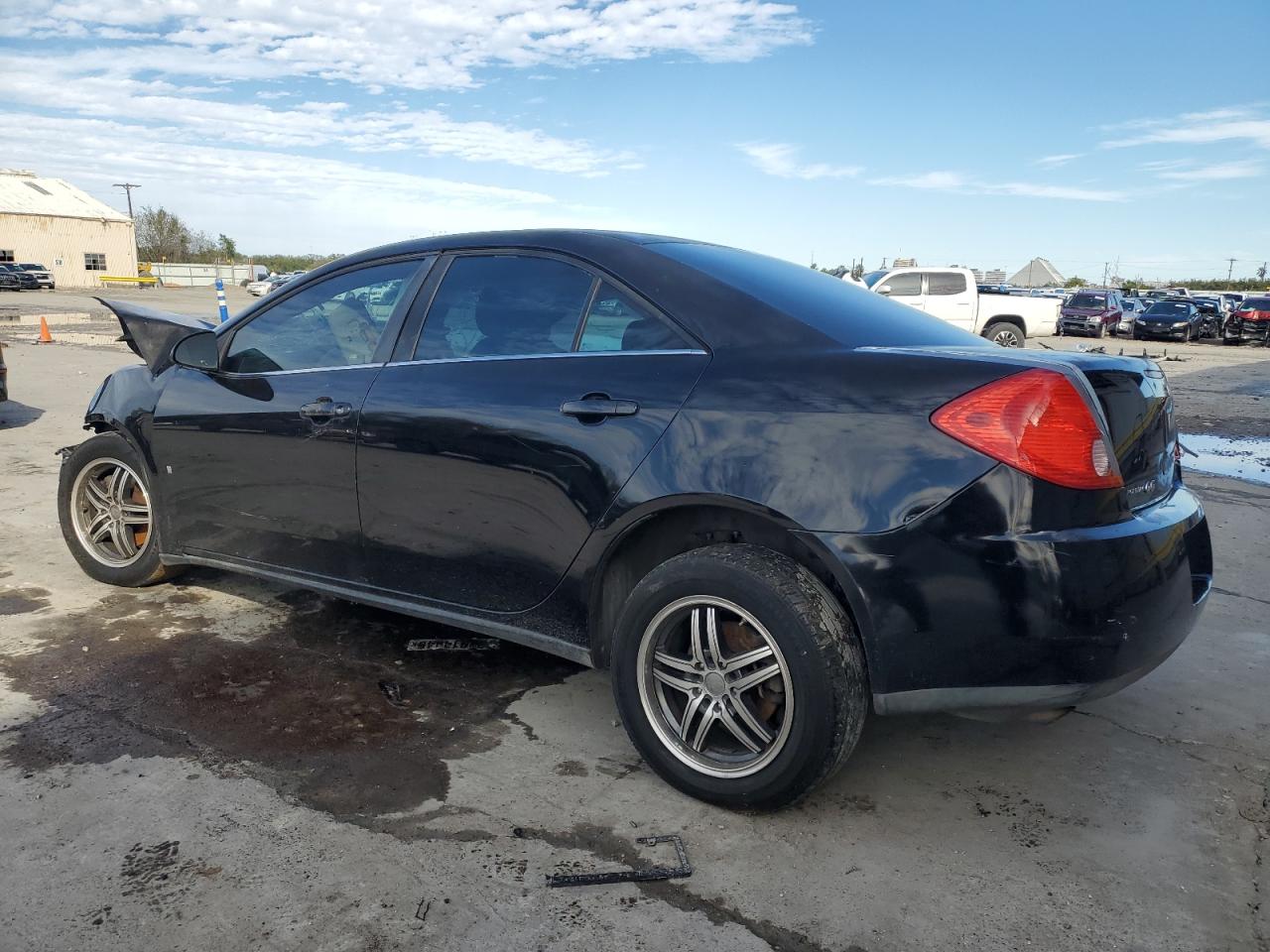2008 Pontiac G6 - Image 2