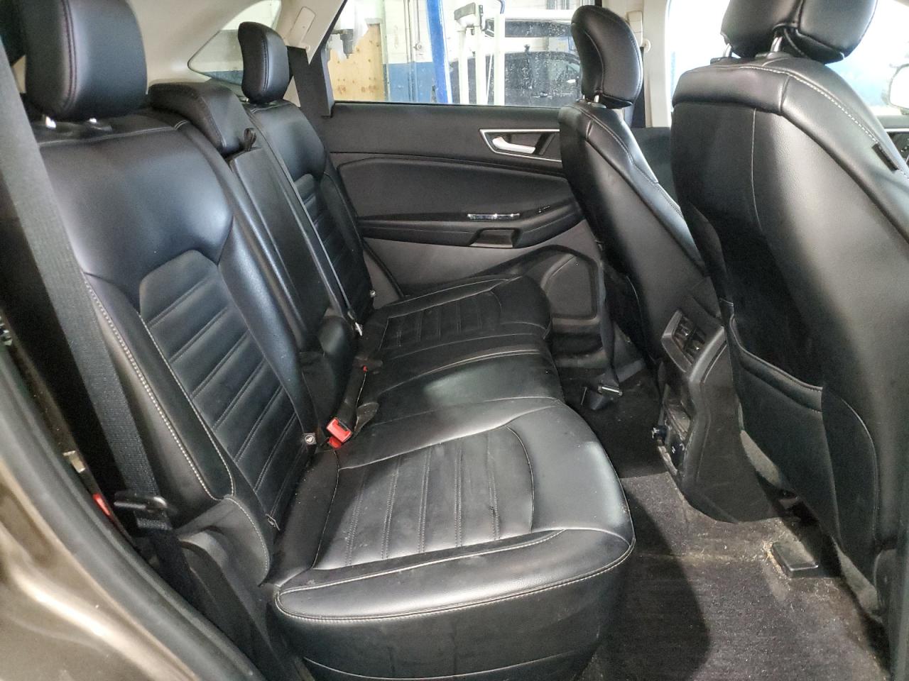 2019 Ford Edge - Image 12