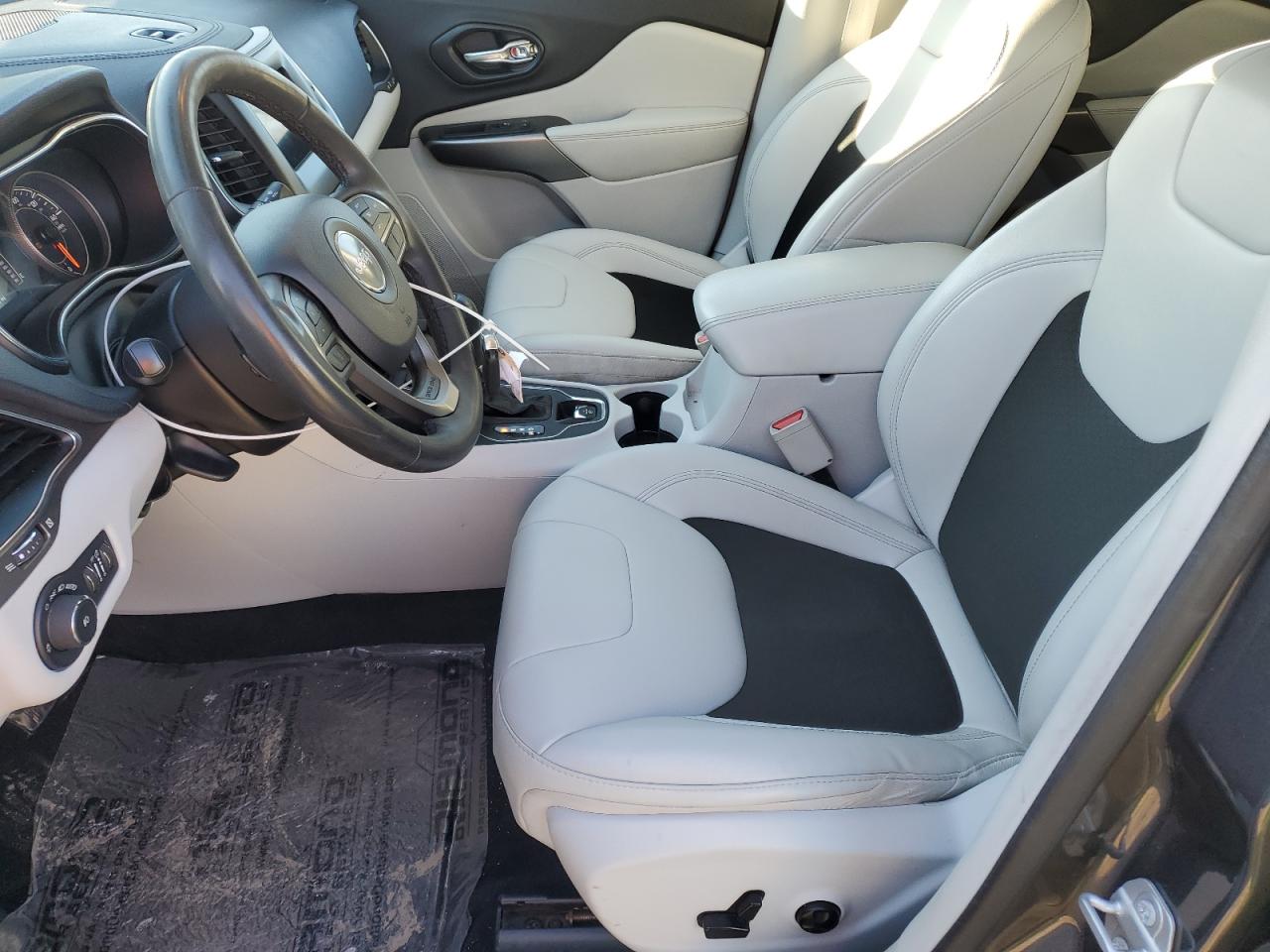 2020 Jeep Grand Cherokee - Image 7