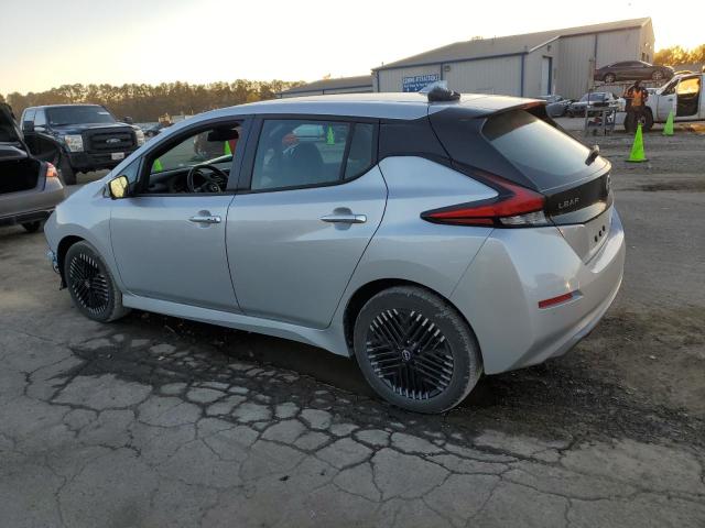  NISSAN LEAF 2024 Сріблястий