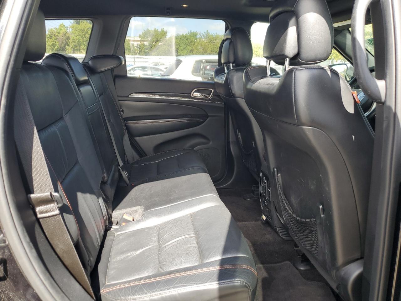 2016 Jeep Grand Cherokee - Image 11