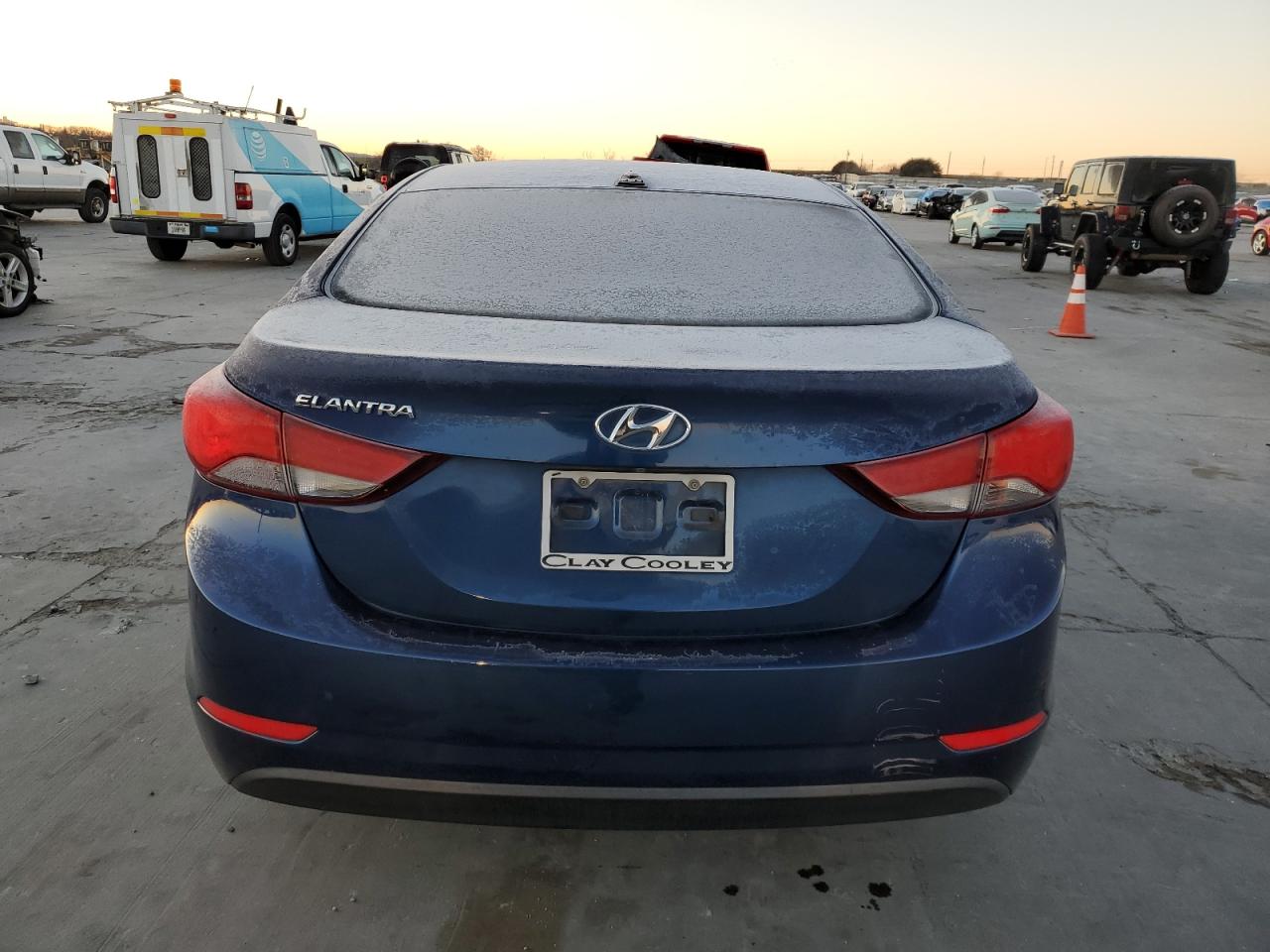 2016 Hyundai Elantra - Image 6