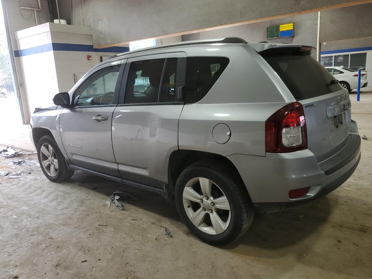 2016 Jeep Compass - Image 2