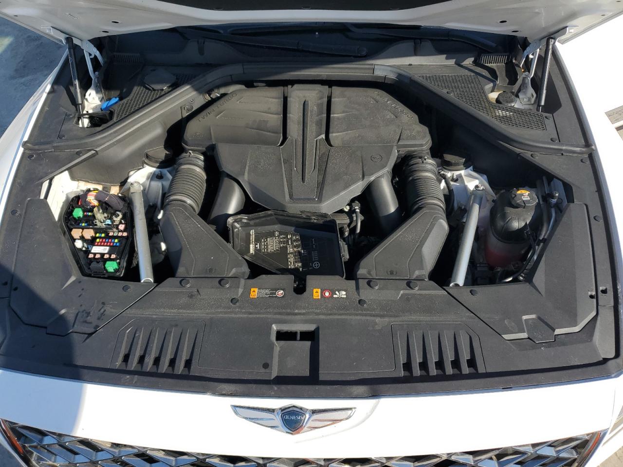 2022 Genesis GV80 - Image 11