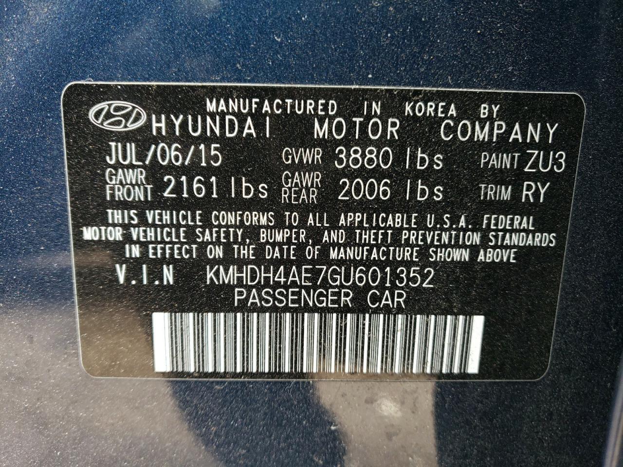 2016 Hyundai Elantra - Image 12