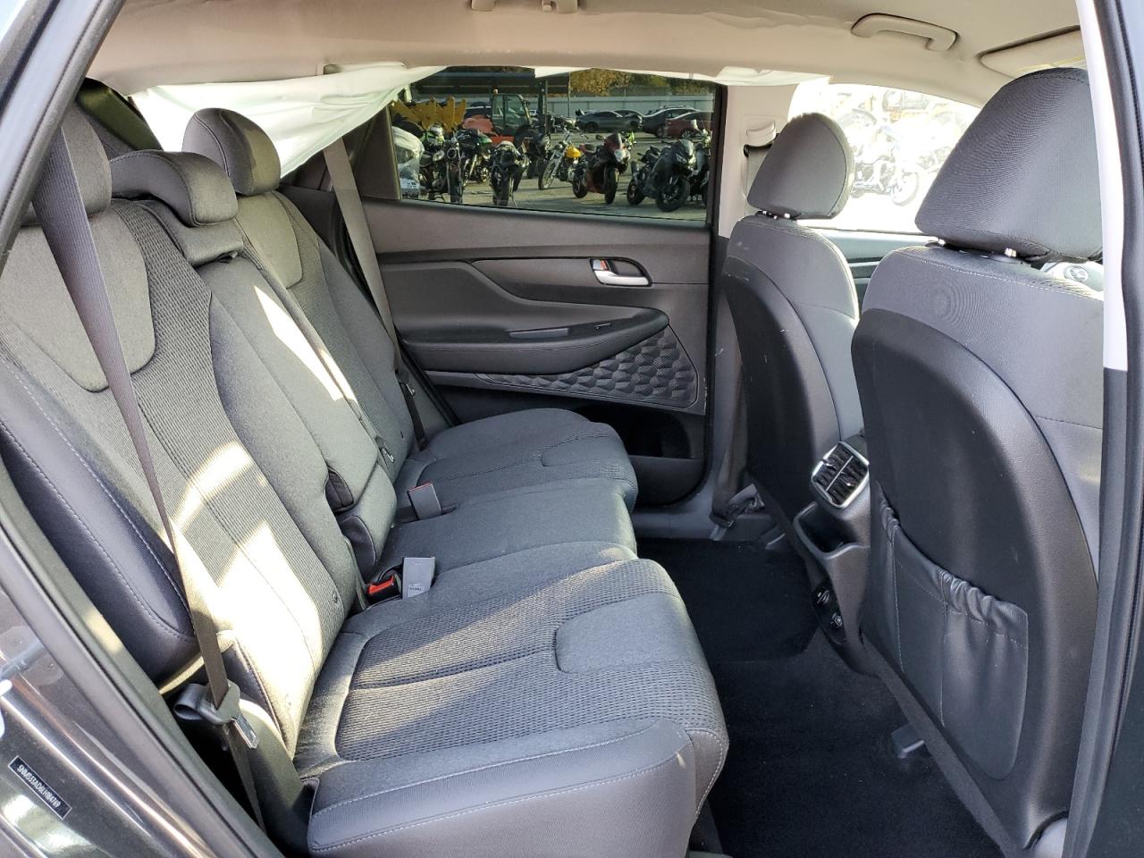2020 Hyundai Santa Fe - Image 11