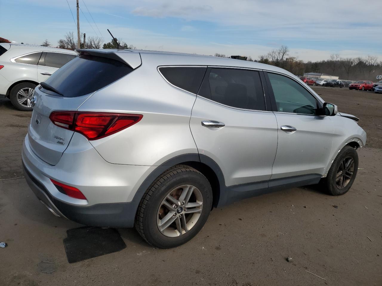 2018 Hyundai Santa Fe - Image 3