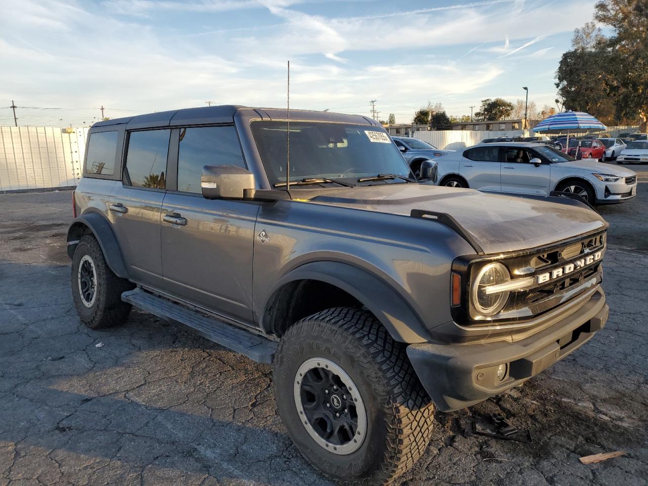 2023 Ford Bronco - Image 4