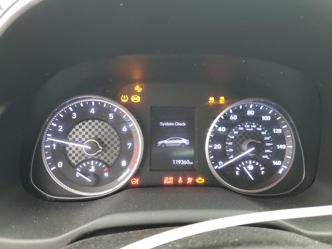 2020 Hyundai Elantra - Image 9