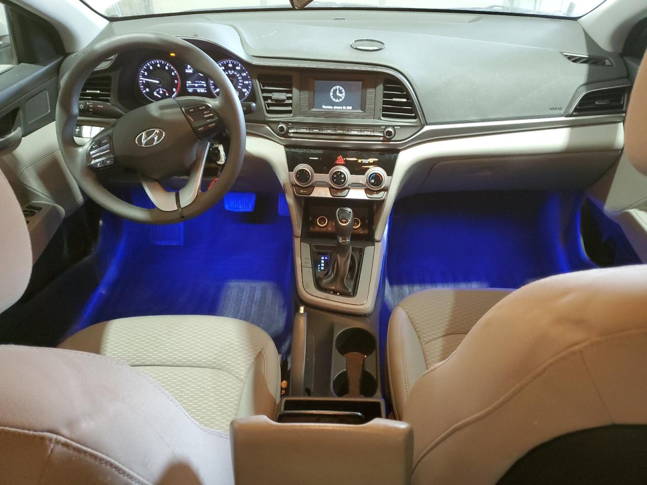 2019 Hyundai Elantra - Image 8
