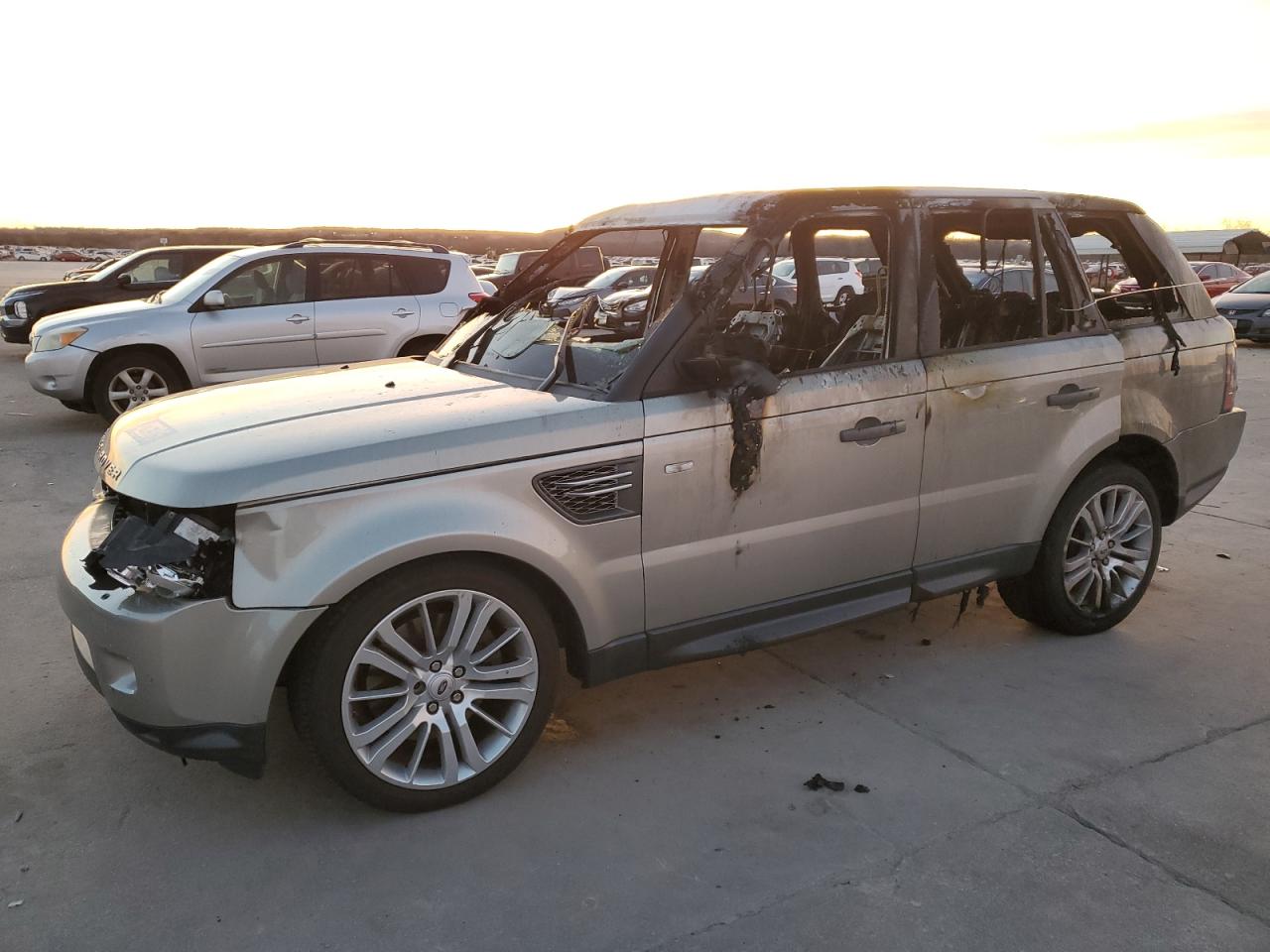 2010 Land Rover Range Rover - Image 1