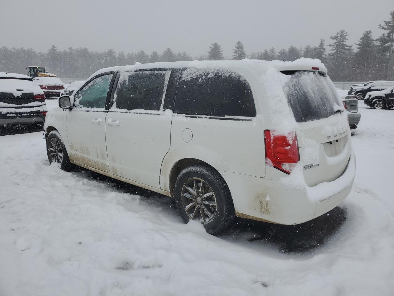 2018 Dodge Caravan - Image 2