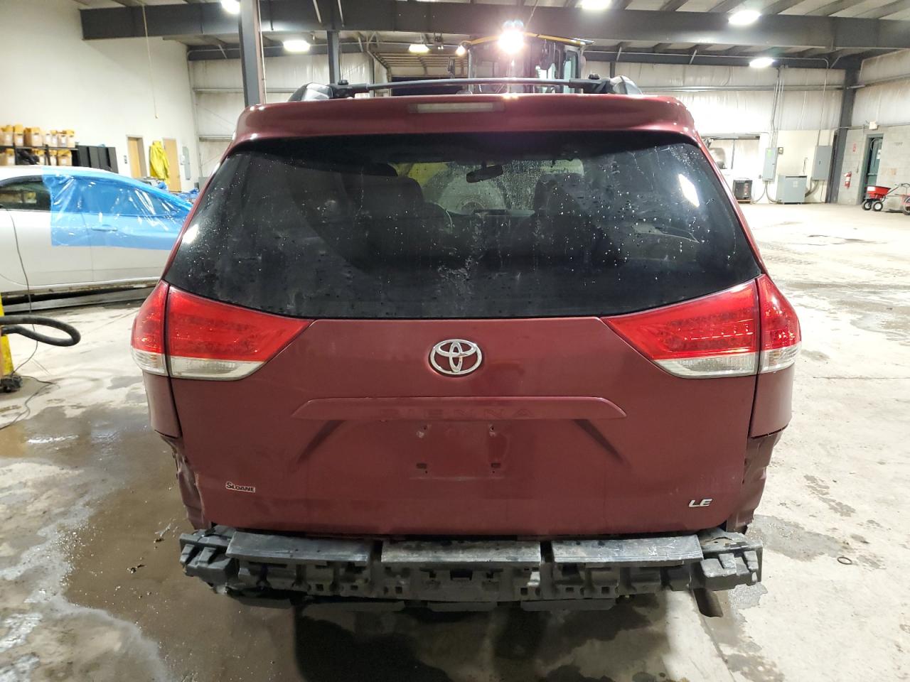 2011 Toyota Sienna - Image 6