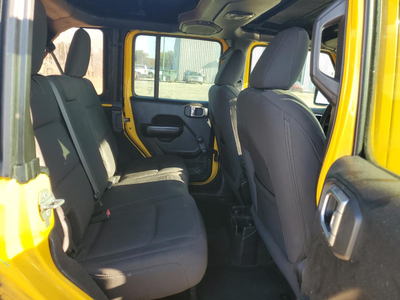 2019 Jeep Wrangler - Image 11