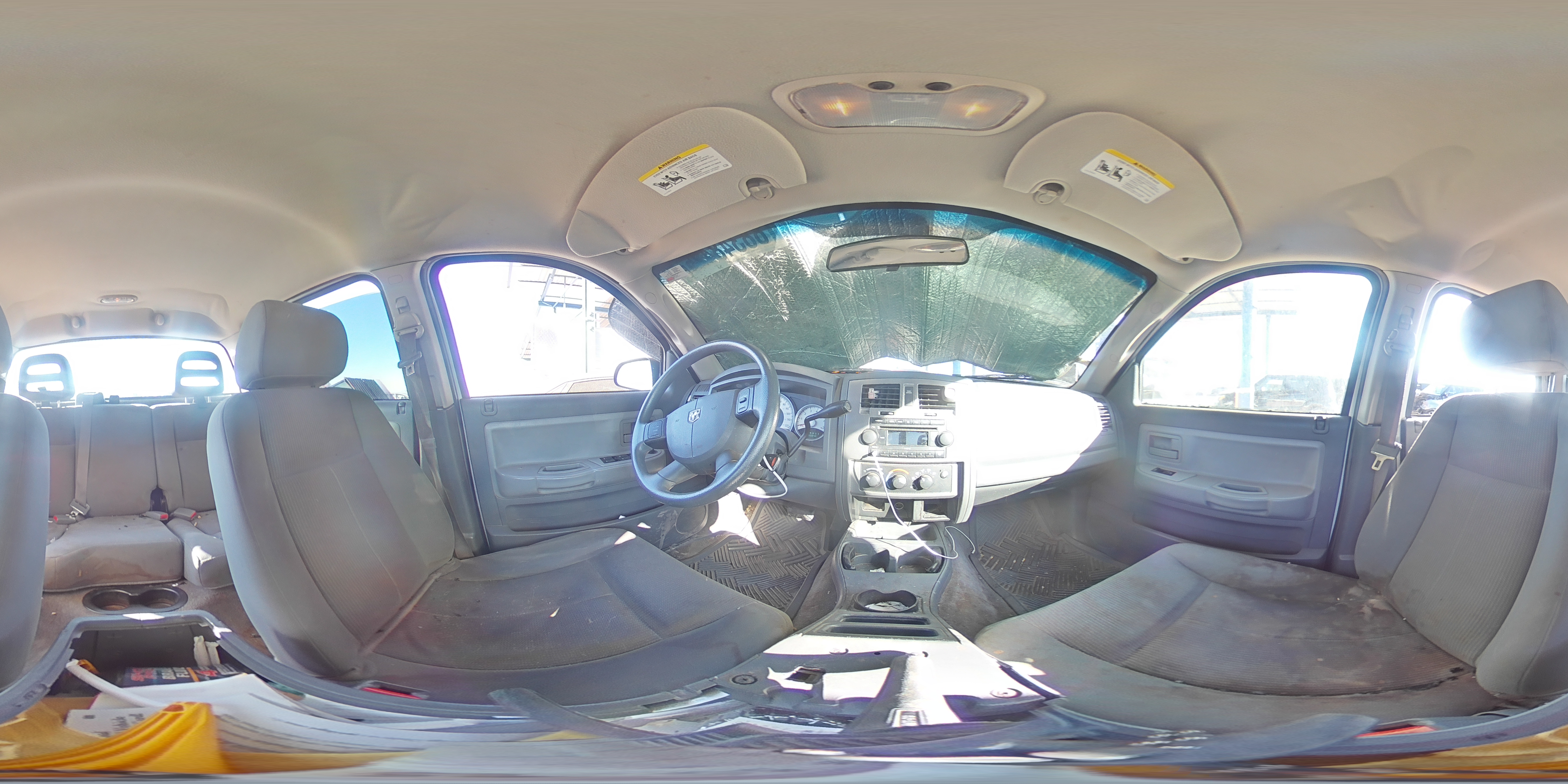 2006 Dodge Dakota - Image 12