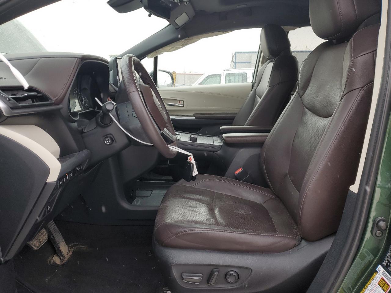 2021 Toyota Sienna - Image 7