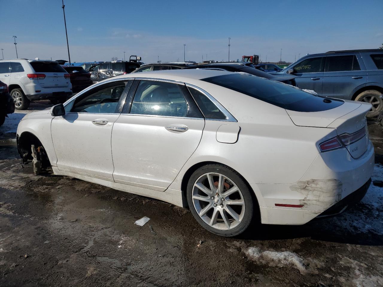 VIN 3LN6L2LUXGR627628 2016 LINCOLN MKZ no.2