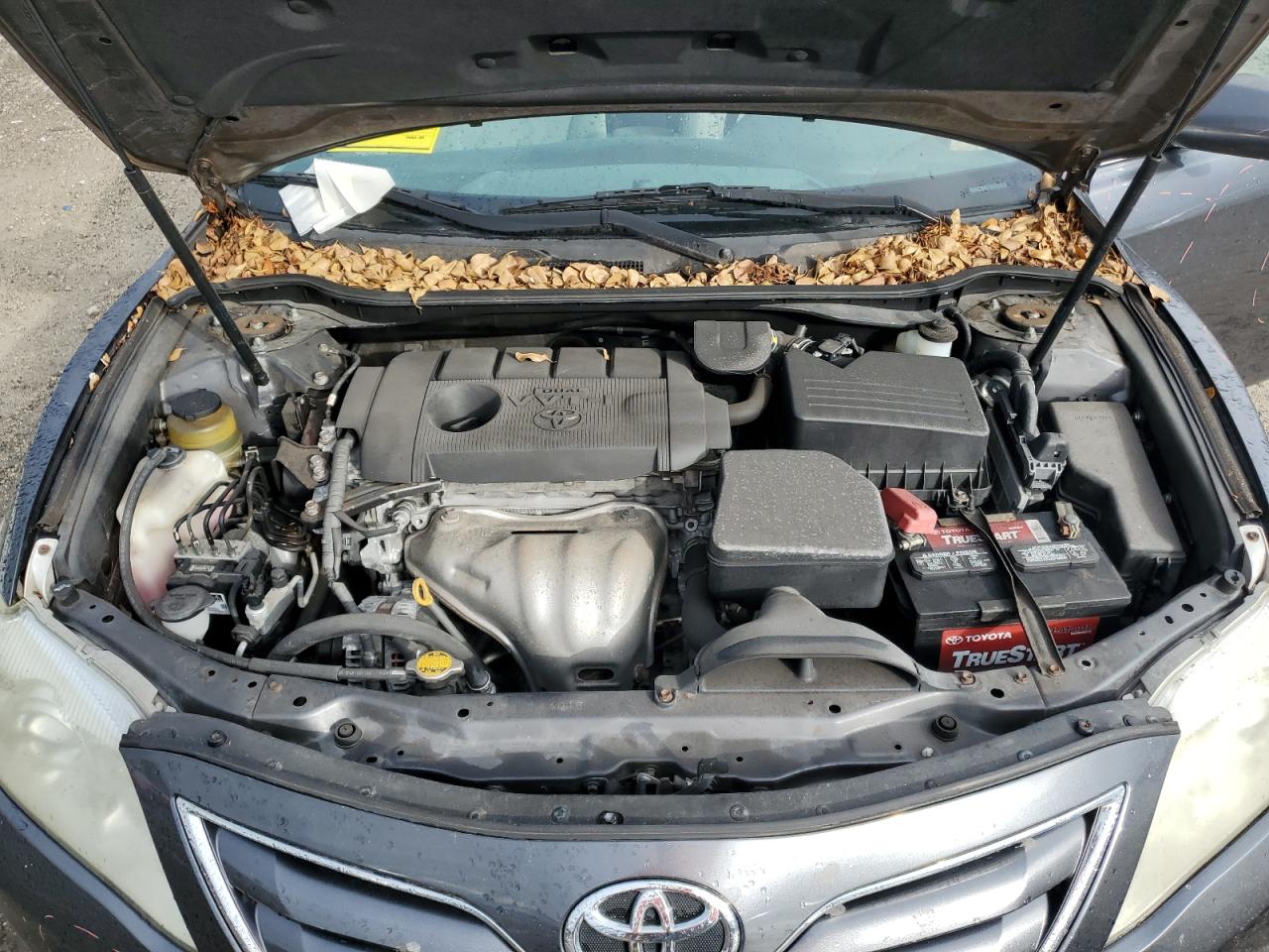 2011 Toyota Camry - Image 11