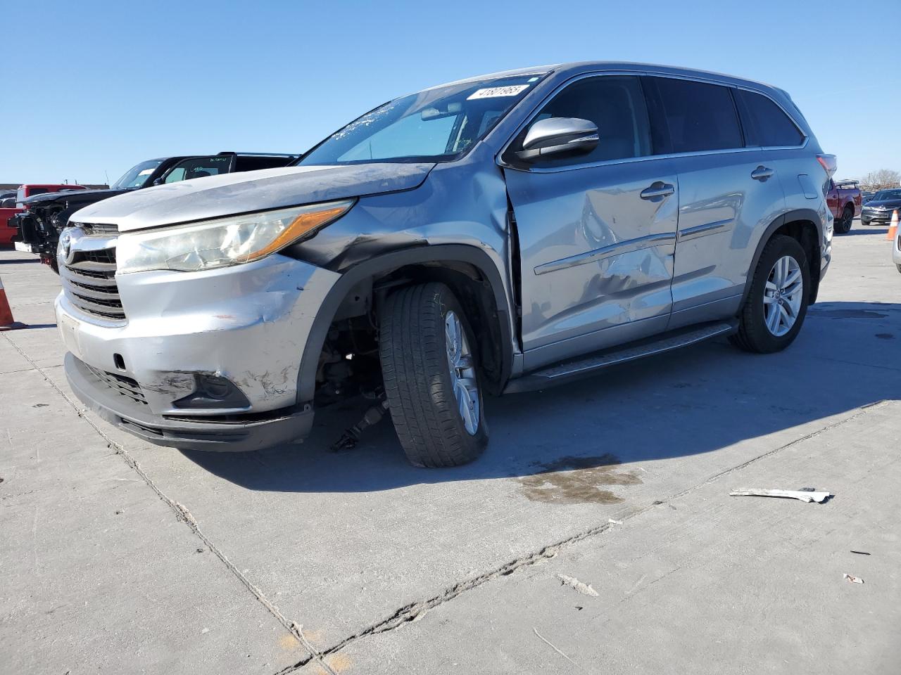 2015 Toyota Highlander - Image 1