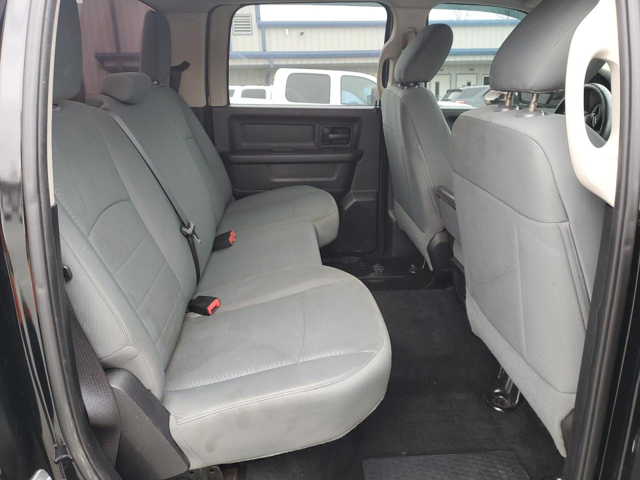 2015 RAM 1500 - Image 11