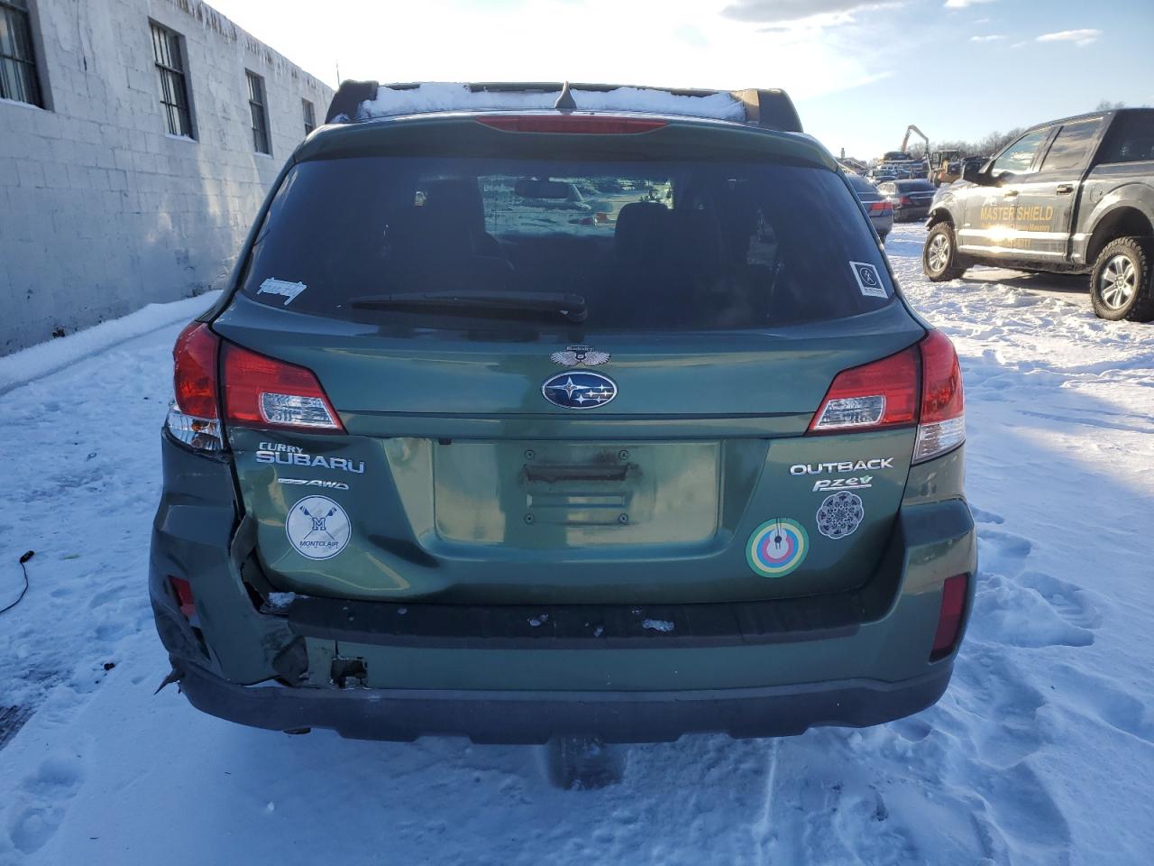 2011 Subaru Outback - Image 6