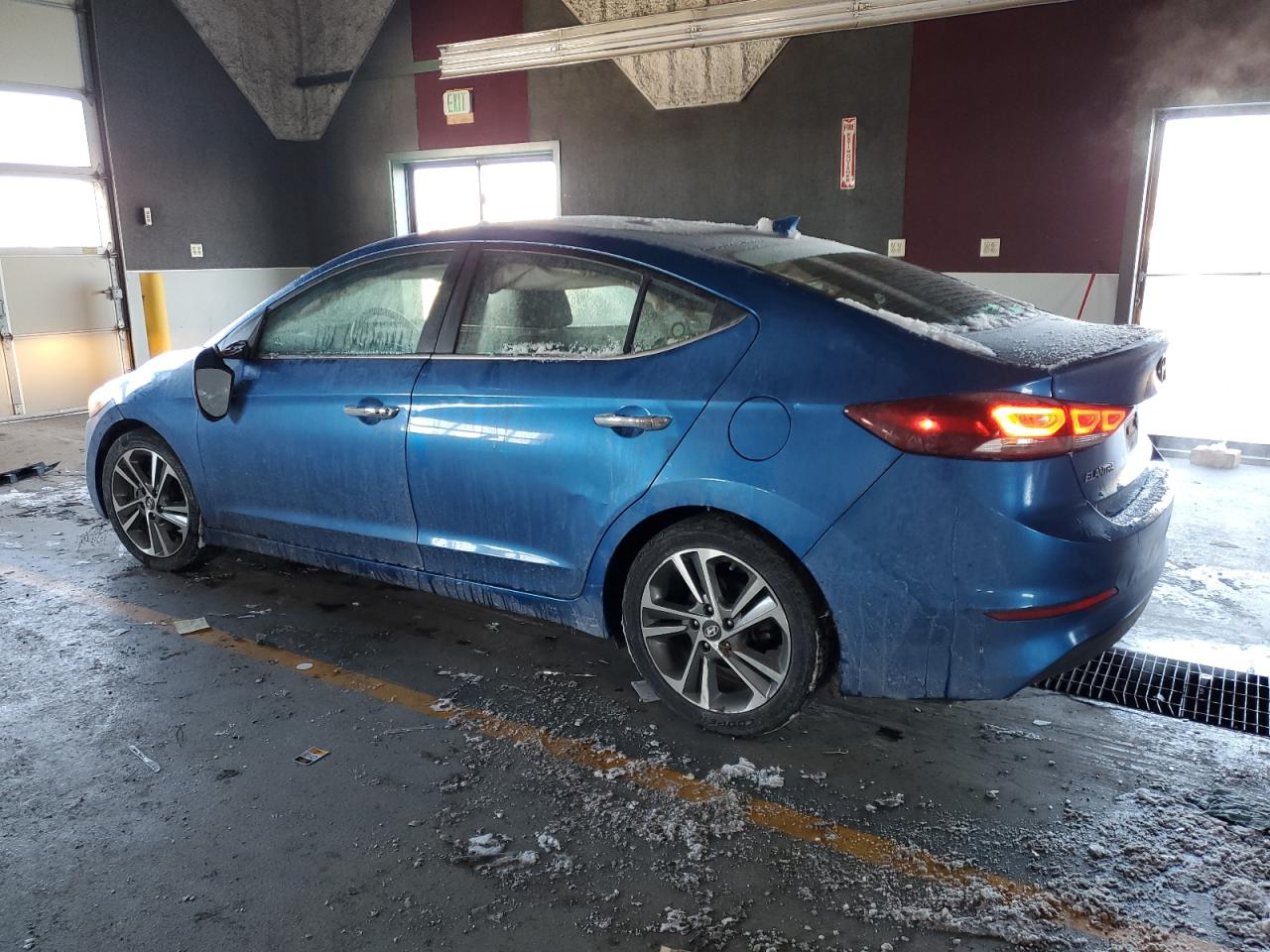 2017 Hyundai Elantra - Image 2