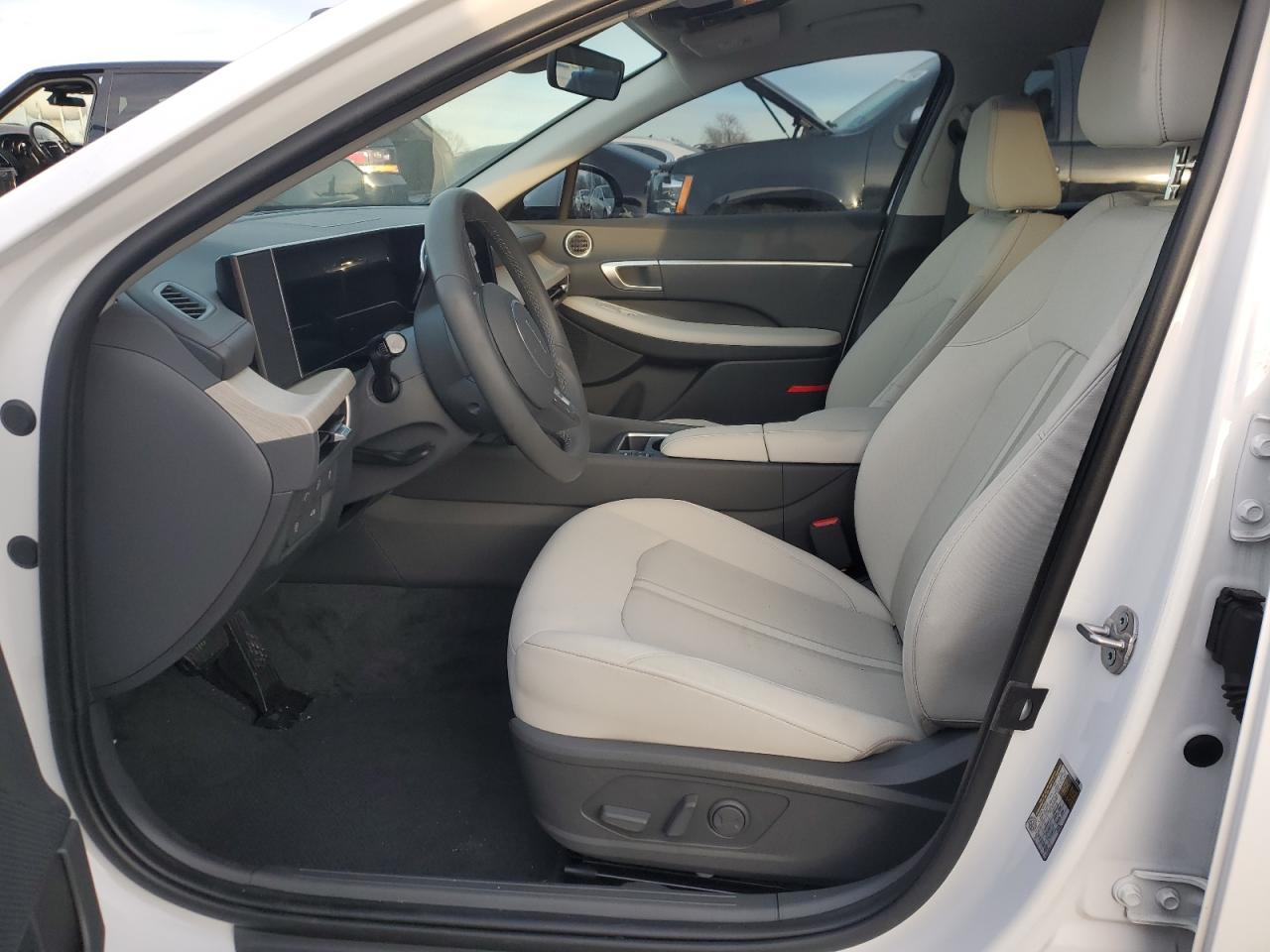 2024 Hyundai Sonata - Image 7