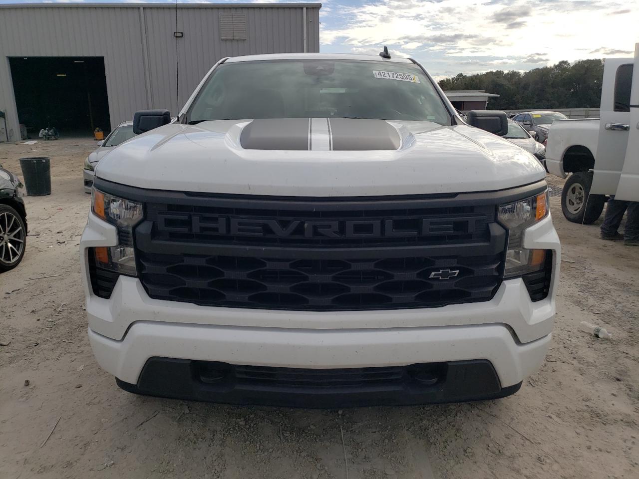 2022 Chevrolet Silverado - Image 5