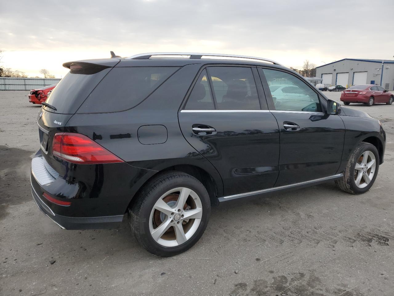 2016 Mercedes-Benz GLE - Image 3
