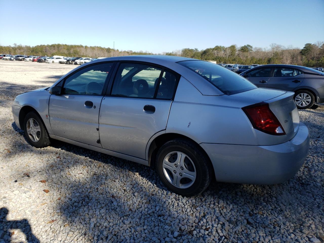 2005 Saturn ION - Image 2