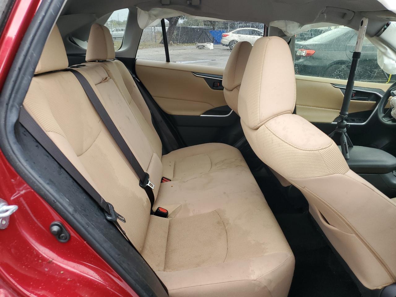 2019 Toyota RAV 4 - Image 12