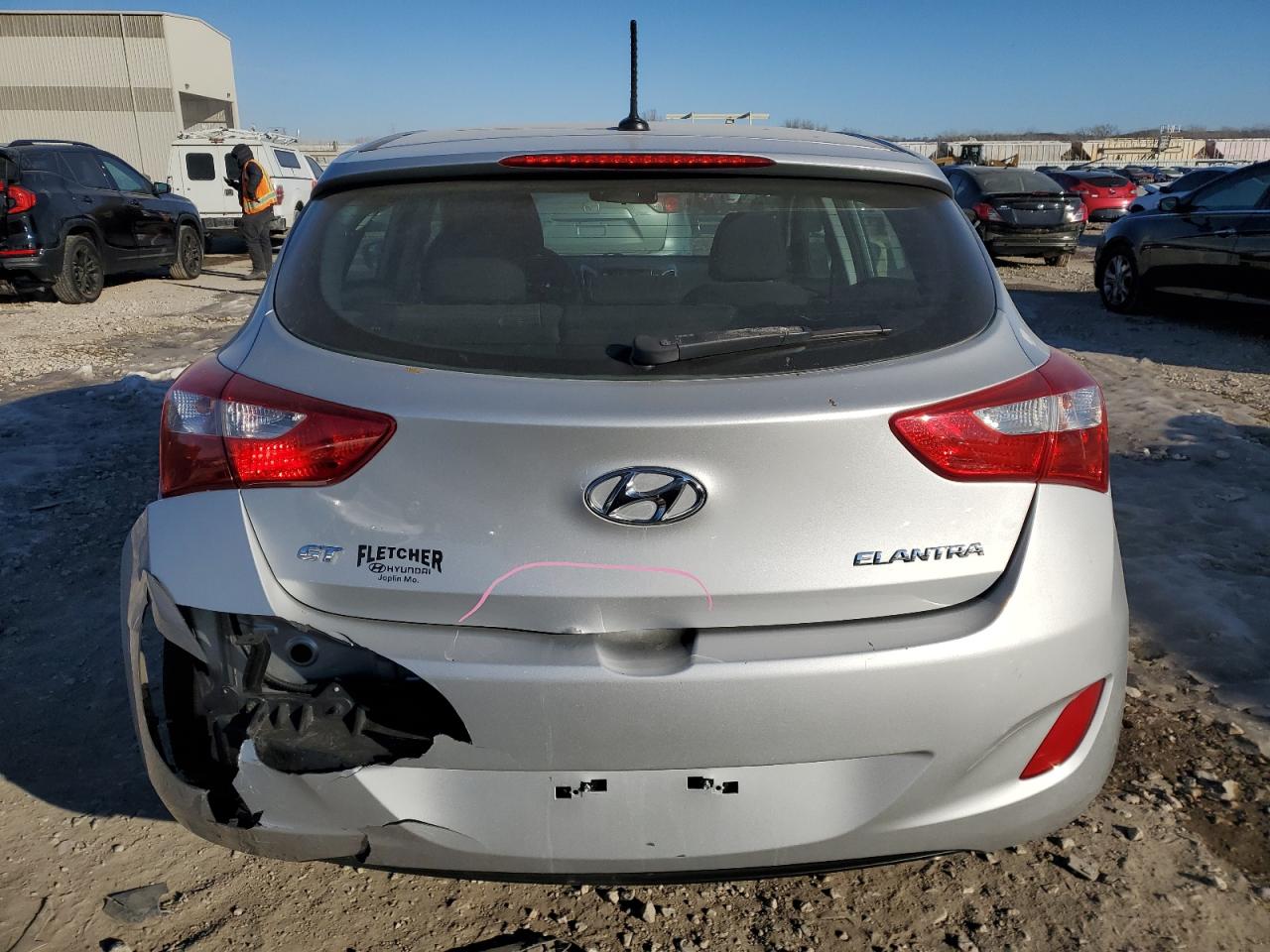 2016 Hyundai Elantra - Image 6