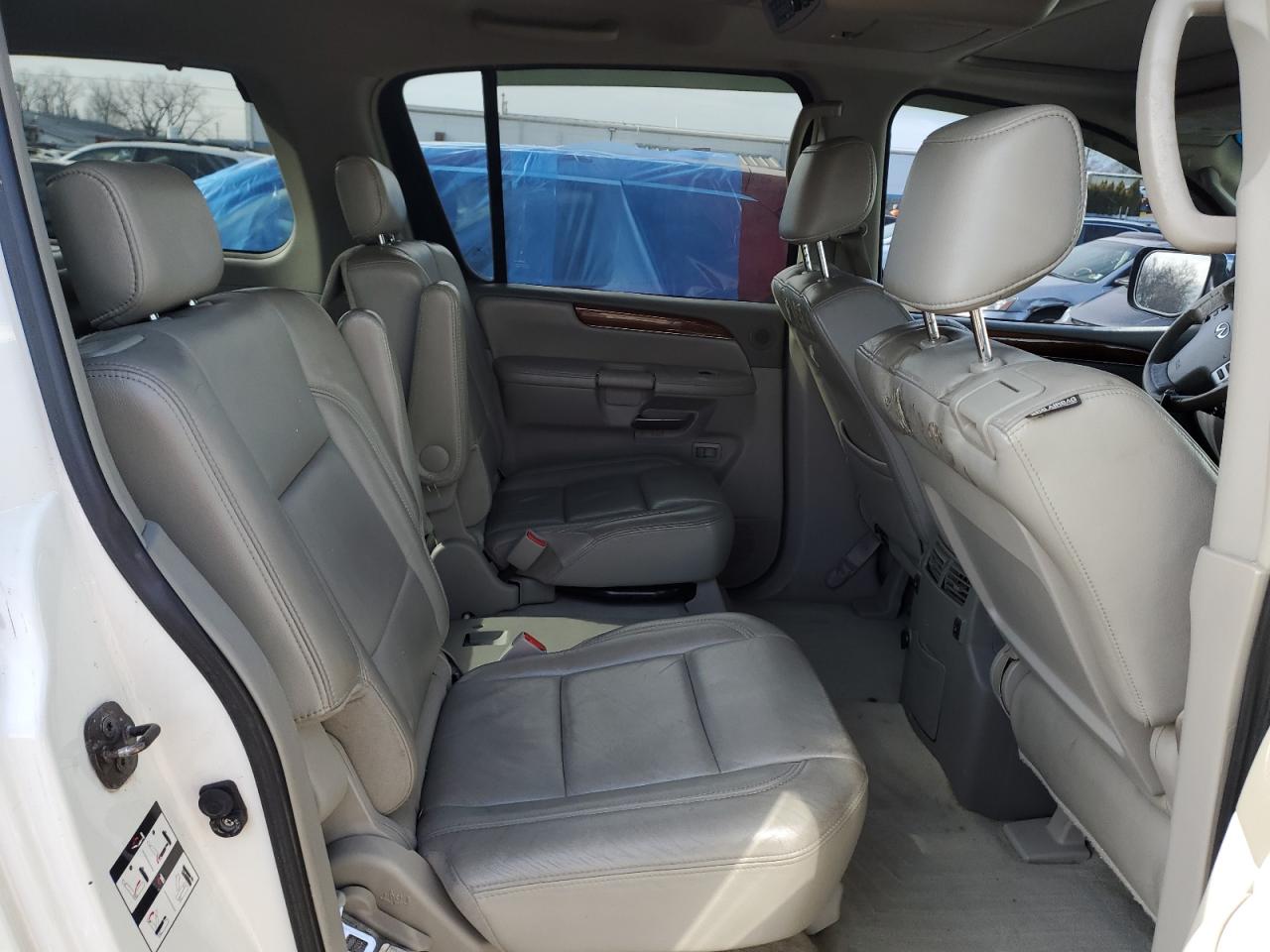 2009 Infiniti QX56 - Image 11