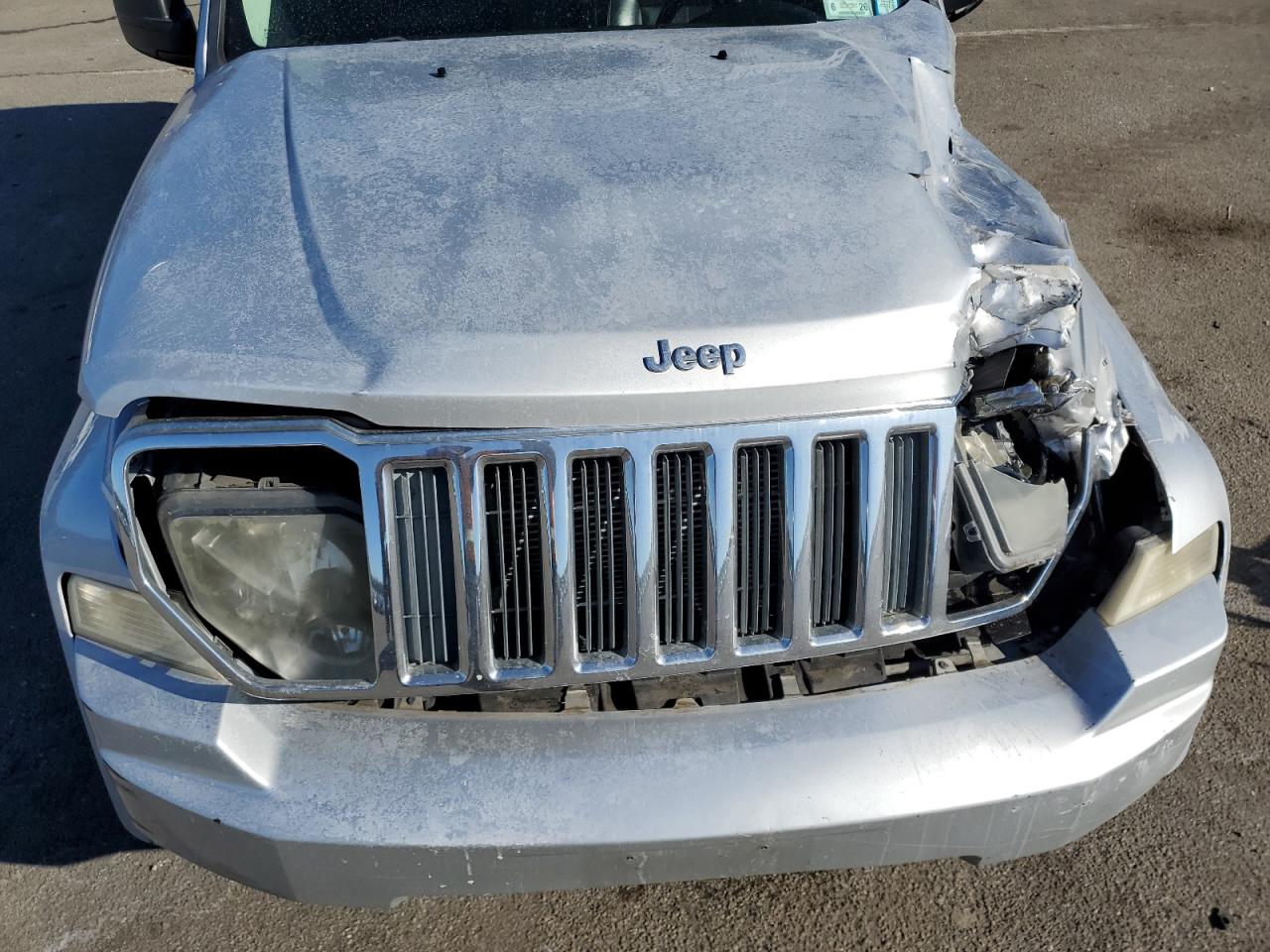 2011 Jeep Liberty (North America) - Image 13
