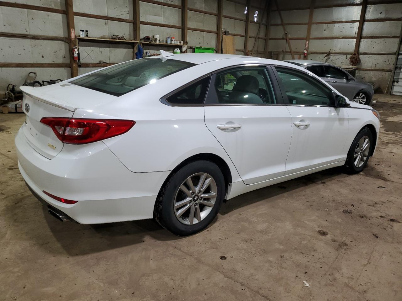 2015 Hyundai Sonata - Image 3