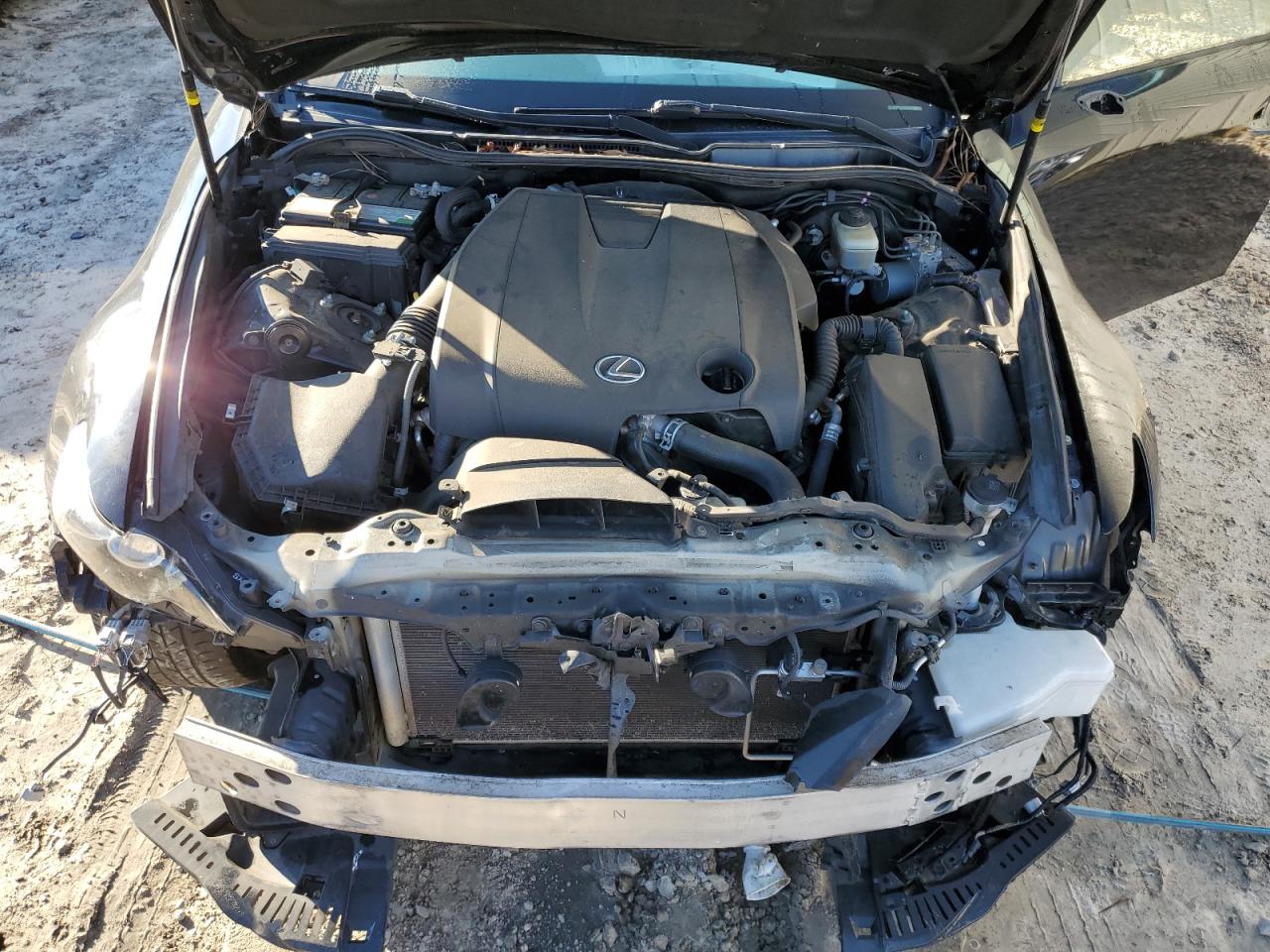 2015 Lexus IS - Image 11