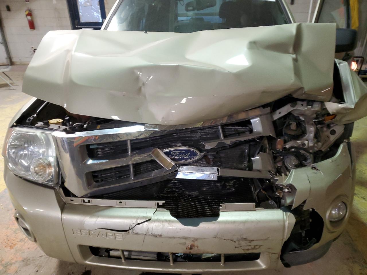 2011 Ford Escape - Image 12