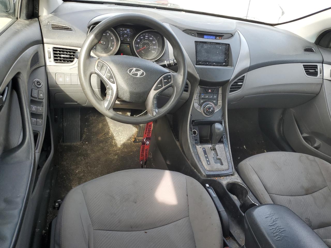 2013 Hyundai Elantra - Image 8