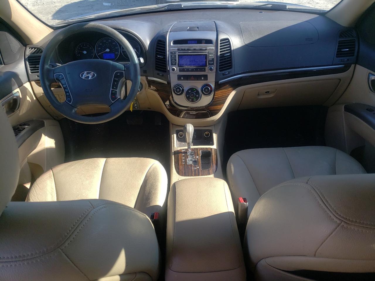 2012 Hyundai Santa Fe - Image 8