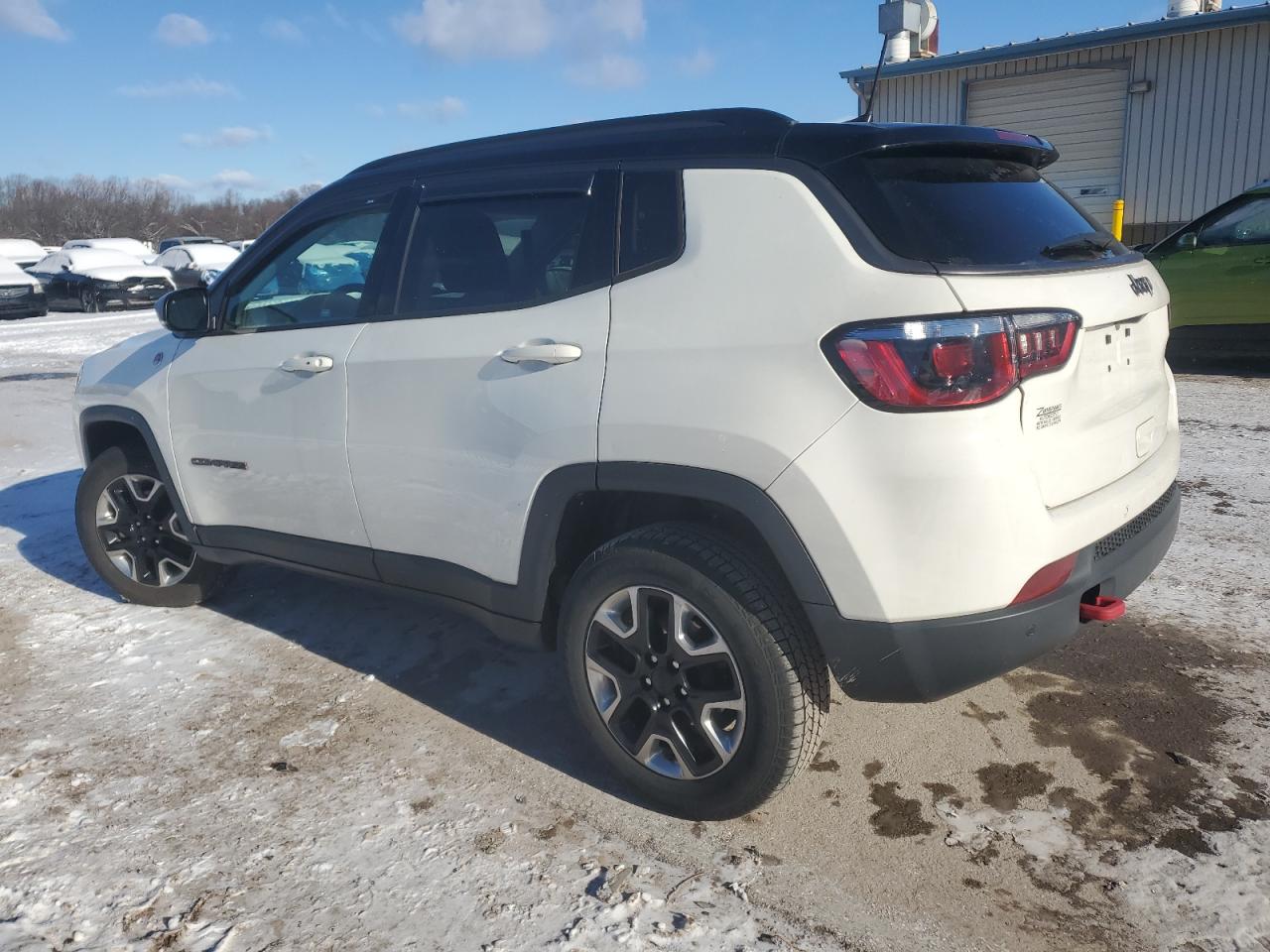 3C4NJDDB3JT163042 2018 JEEP COMPASS - Image 2