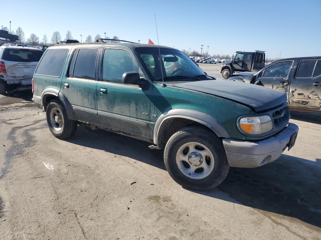 2000 Ford Explorer - Image 4