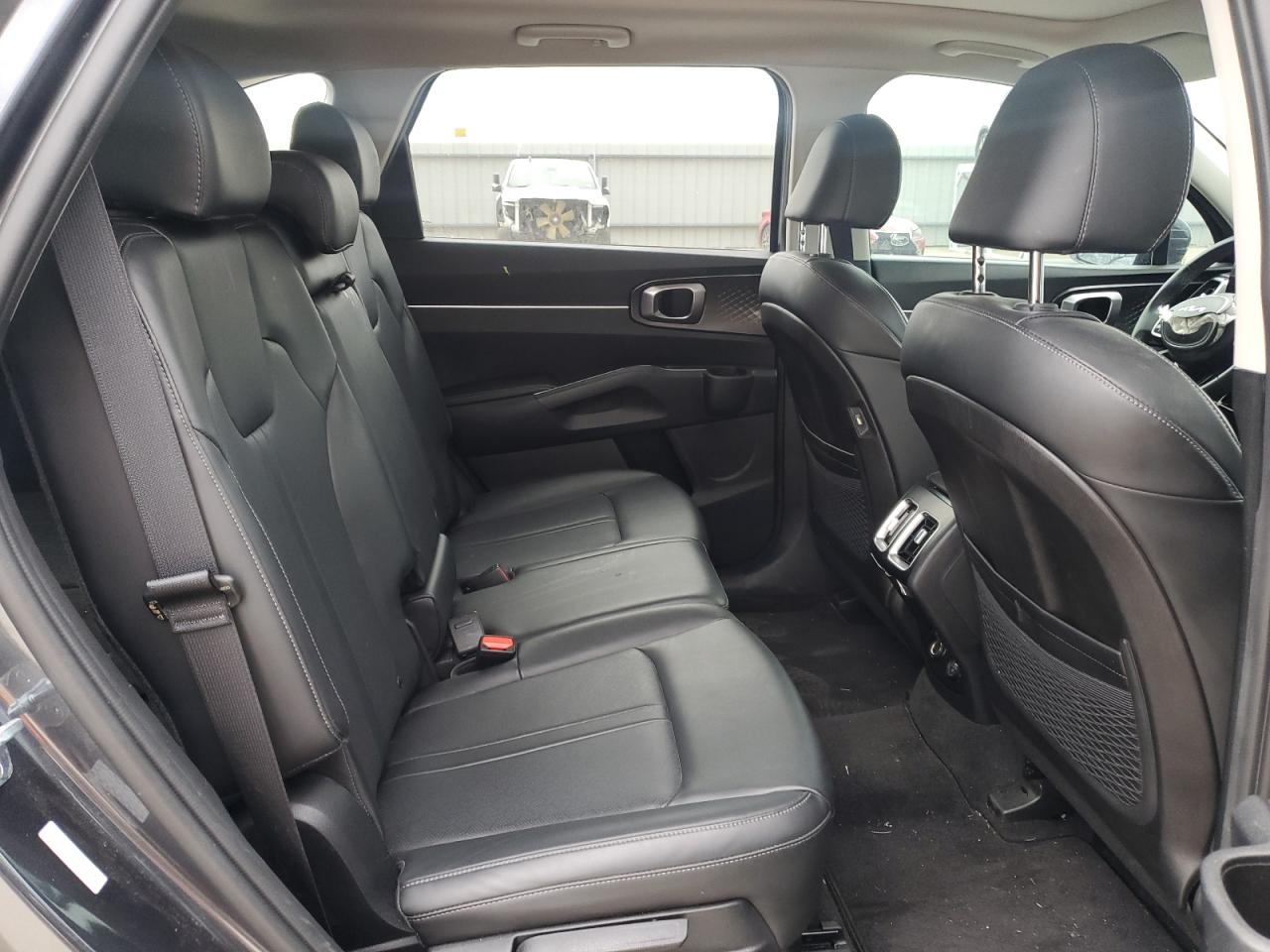 2023 Kia Sorento - Image 12