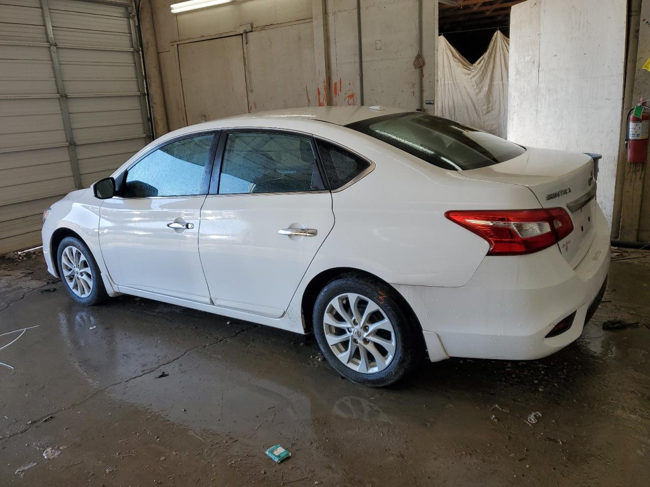 2018 Nissan Sentra - Image 2