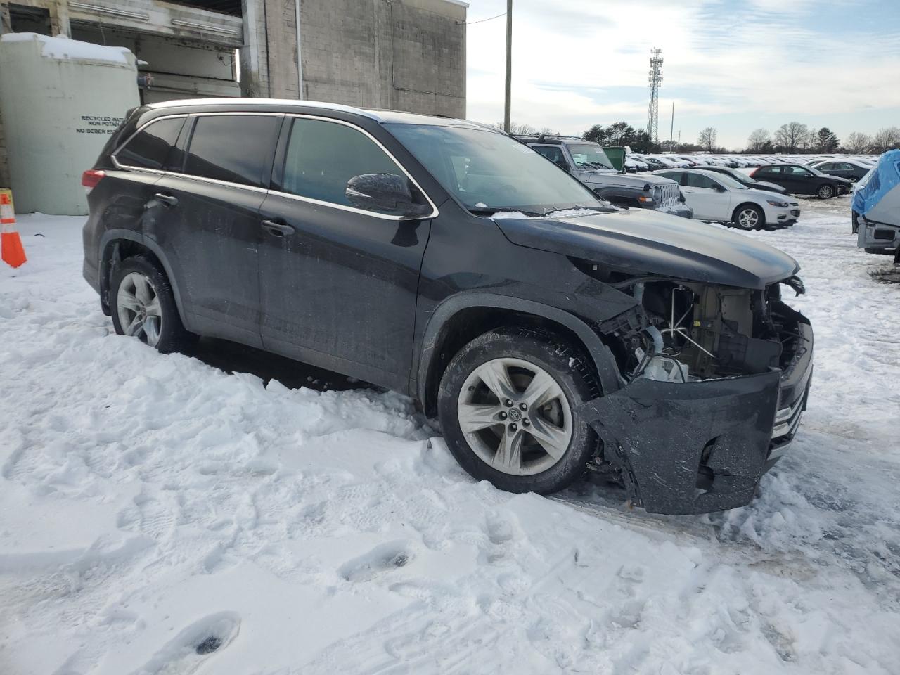 2018 Toyota Highlander - Image 4