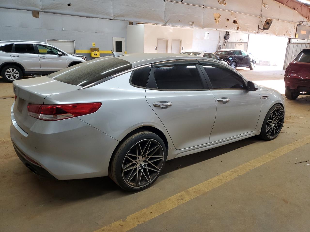 2018 Kia Optima - Image 3