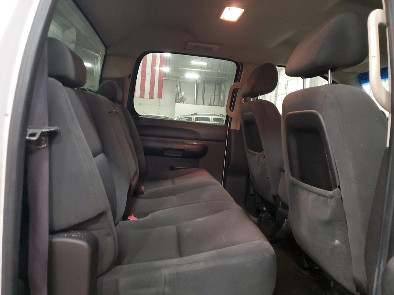 2009 Chevrolet Silverado - Image 10
