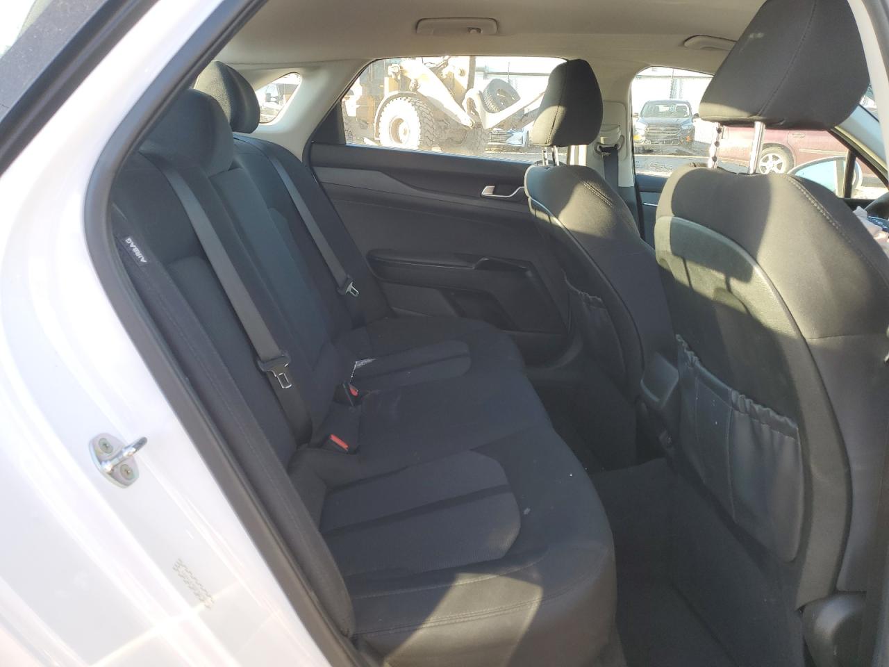 2023 Kia K5 - Image 10