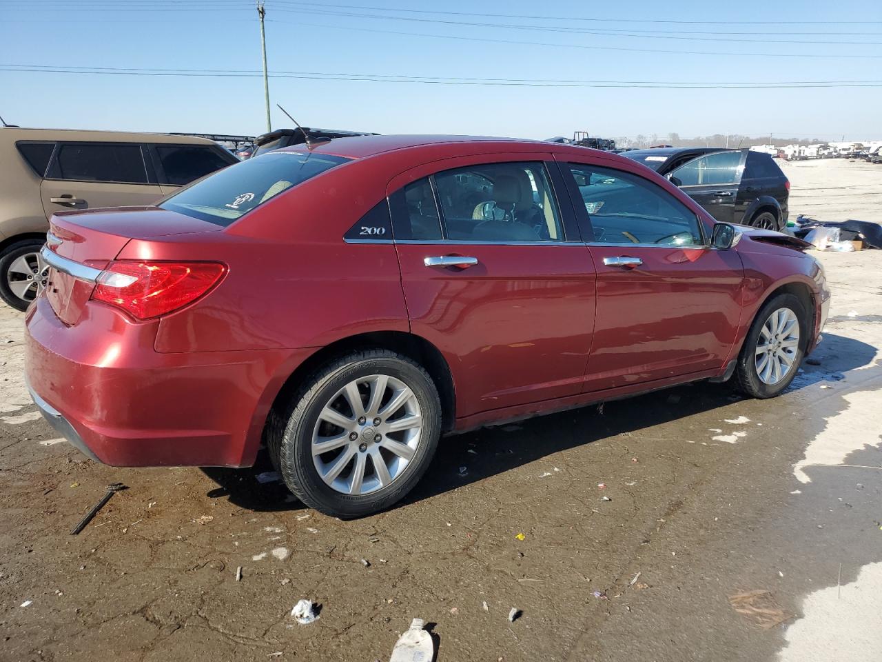2013 Chrysler 200 - Image 3